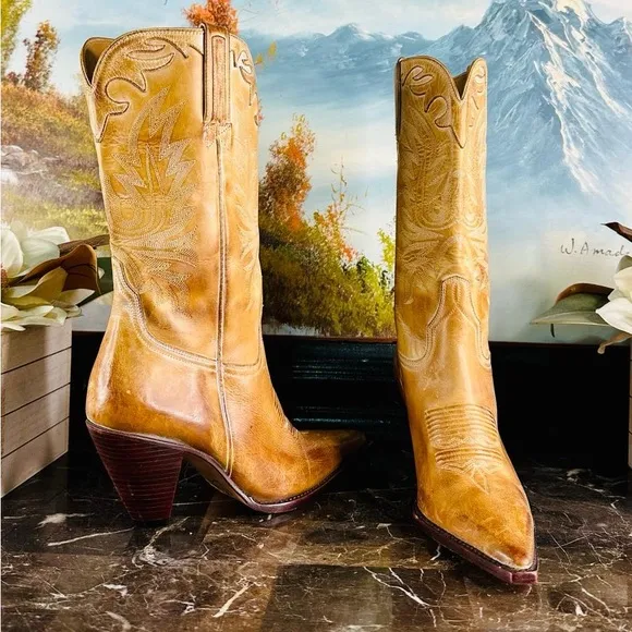 💋 Lucchese Vintage Style Charlie 1 Horse 9 Tan Western Heel Boots RARE New 💋