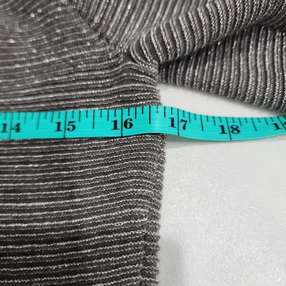 [ MODA INTERNATIONAL]  size M,STUNNING, silver/gray bodycon midi dress.