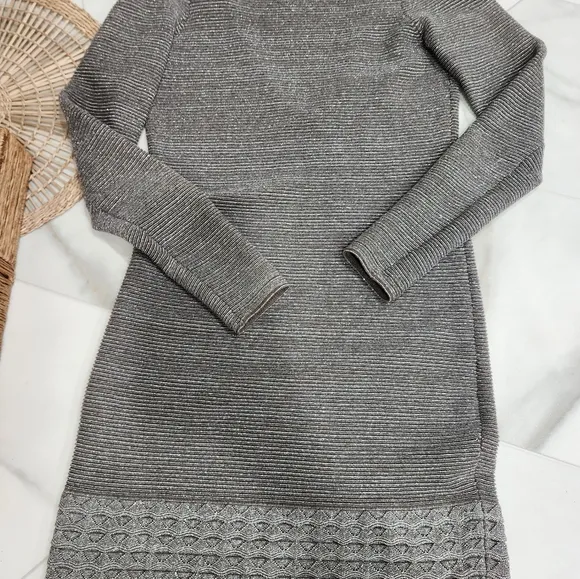 [ MODA INTERNATIONAL]  size M,STUNNING, silver/gray bodycon midi dress.