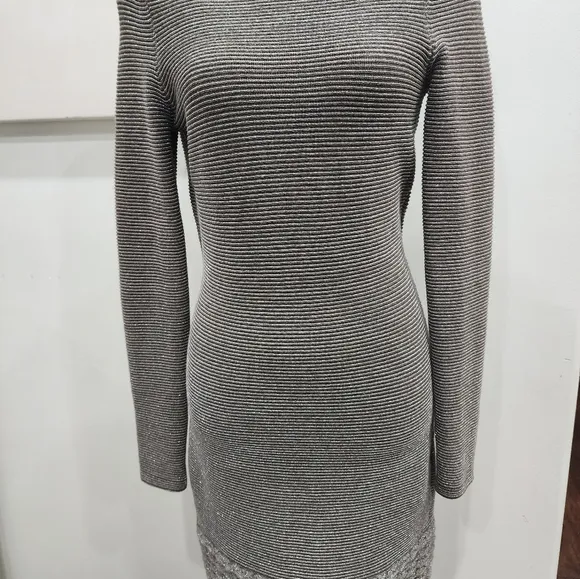 [ MODA INTERNATIONAL]  size M,STUNNING, silver/gray bodycon midi dress.