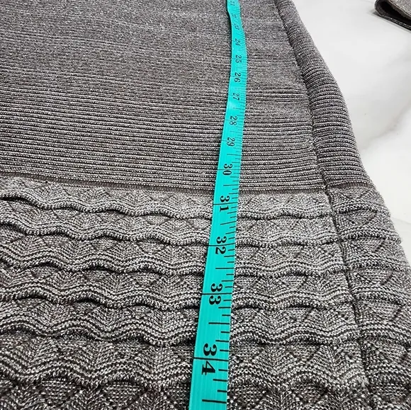 [ MODA INTERNATIONAL]  size M,STUNNING, silver/gray bodycon midi dress.