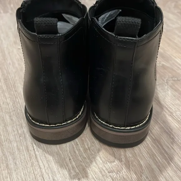 💕 Perry Ellis NWT portfolio Men’s dress shoes. Style:Chris. Black. Sz 7.5.