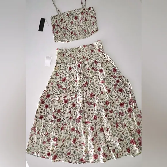 2 Piece Set Smocked Ivory Red Floral Midi Skirt &amp; Cropped Adjustable Top NWT S