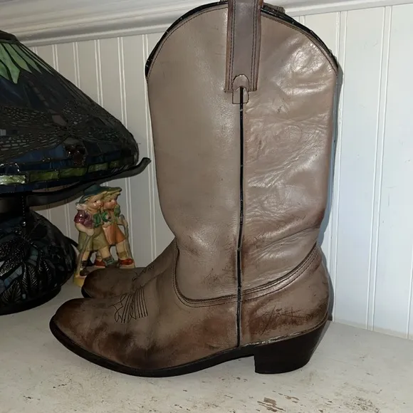 2304 black label Vintage Frye Cowboy western boots gray distressed