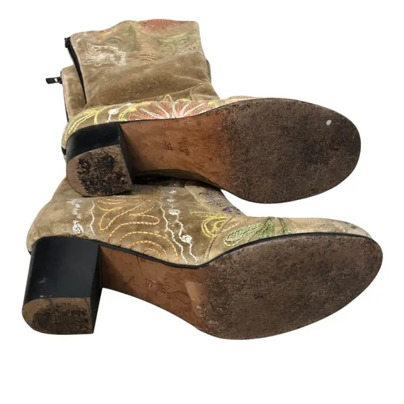 7 Hills Living Tapestry Cuban Style Boots Sz 39 Handmade Tall Heeled Boho Gypsy