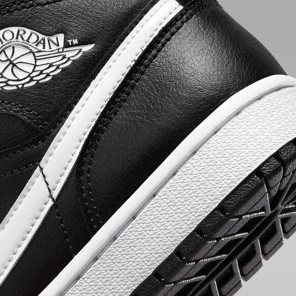 7W/5.5M - [NEW] Women's Air Jordan 1 Mid Shoes White DV0991-001