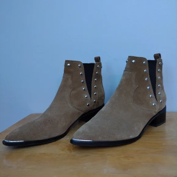 8.5‎ Marc Fisher LTD Studded Leather Western Ankle Boots