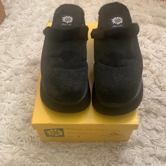 90s Grey Shearling Heart Platform Clogs