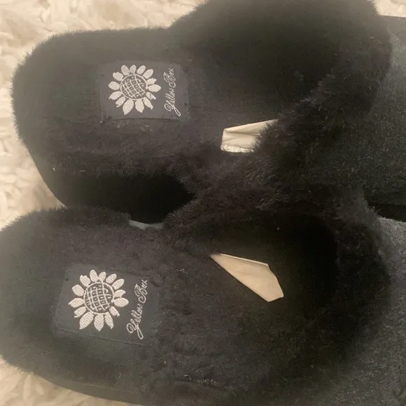 90s Grey Shearling Heart Platform Clogs