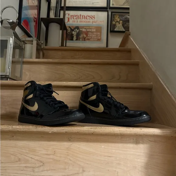 $99. LA only! Nike Air Jordan 1 Retro High OG &quot;Black Metallic Gold&quot;, Men 10.5US