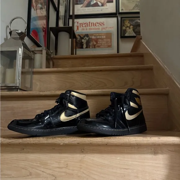 $99. LA only! Nike Air Jordan 1 Retro High OG &quot;Black Metallic Gold&quot;, Men 10.5US