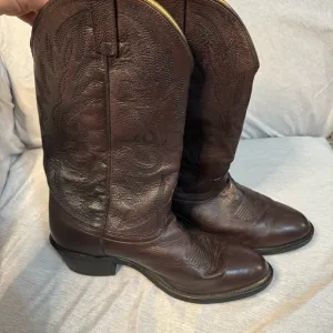 ACME Boots, Dark Brown, Size 10 EE, EUC, Vintage