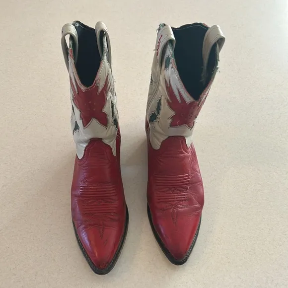 ACME Vintage Limited Edition 1995 Holly Poinsettia Christmas Cowboy Boots ❤️💚