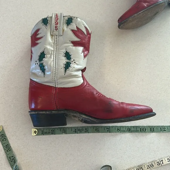 ACME Vintage Limited Edition 1995 Holly Poinsettia Christmas Cowboy Boots ❤️💚