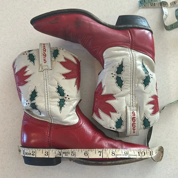 ACME Vintage Limited Edition 1995 Holly Poinsettia Christmas Cowboy Boots ❤️💚