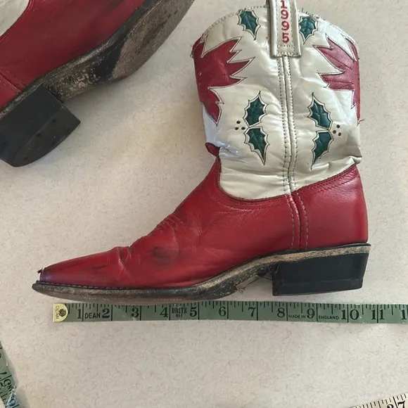 ACME Vintage Limited Edition 1995 Holly Poinsettia Christmas Cowboy Boots ❤️💚