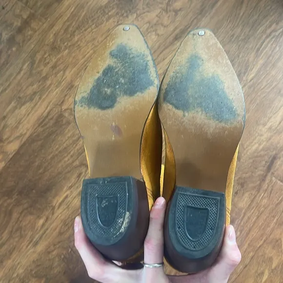 Acme vintage mustard suede cowboy boots
