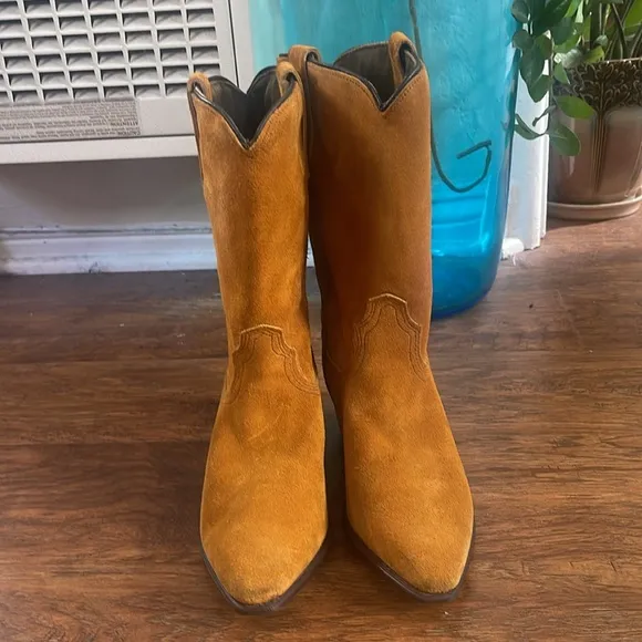 Acme vintage mustard suede cowboy boots