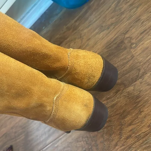 Acme vintage mustard suede cowboy boots