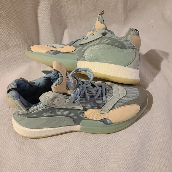 Addidas Zone Boost Pusha T King Mens Sneaker Sz 19