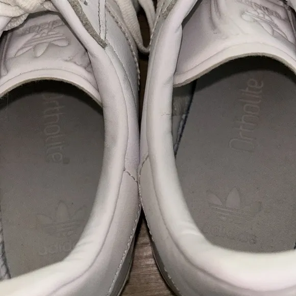 Adidas Gazelle Leather Lace Up Minimalist Sneakers in Cloud White - Size 5.5