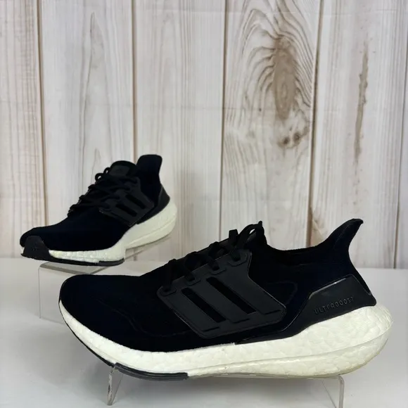 Adidas Men's Ultraboost Athletic Sneakers Comfort Running Shoes Black Sz 9.5