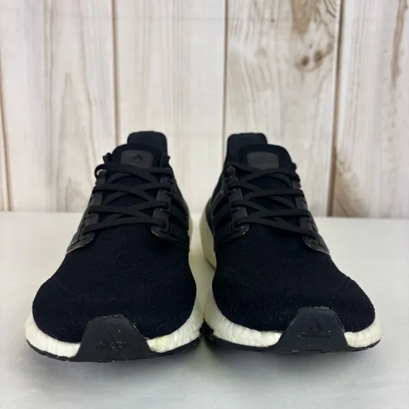Adidas Men's Ultraboost Athletic Sneakers Comfort Running Shoes Black Sz 9.5