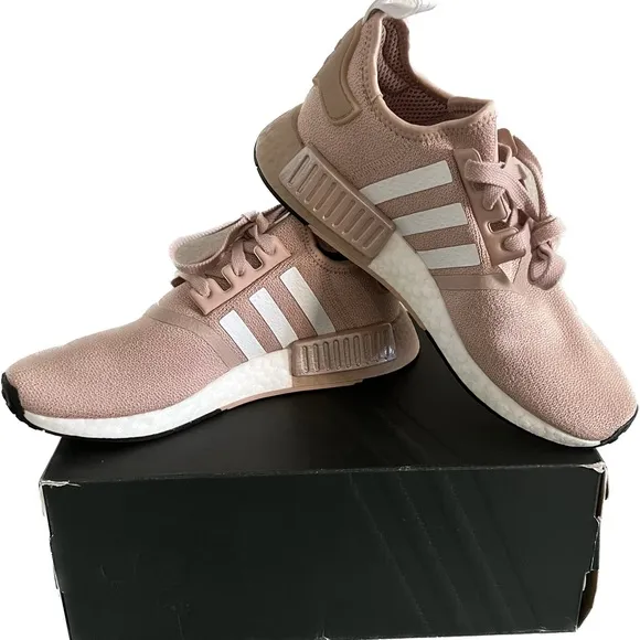 Adidas NMD_R1 Sneakers Ash Pearl size 8.5