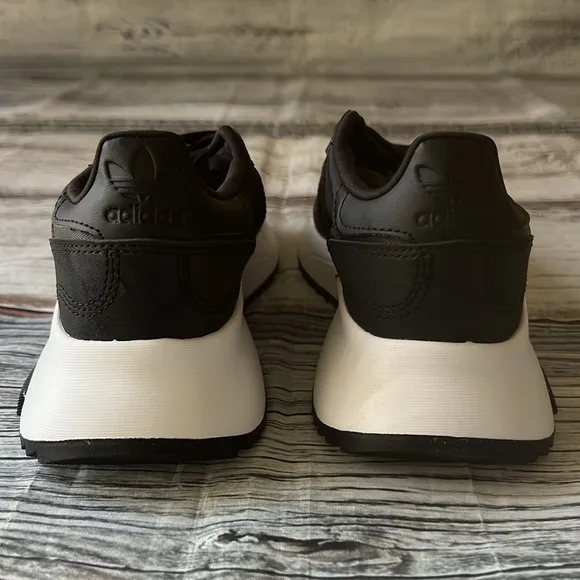 Adidas Original Retropy F2J CBlack/FTWWHT NOIESS Kid Size 5