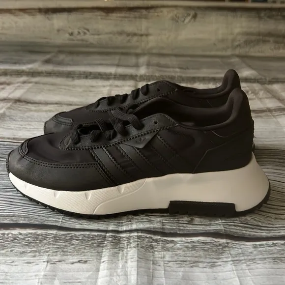 Adidas Original Retropy F2J CBlack/FTWWHT NOIESS Kid Size 5