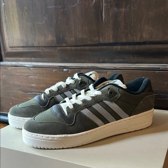 adidas Originals Green and White Sneakers Classic Design