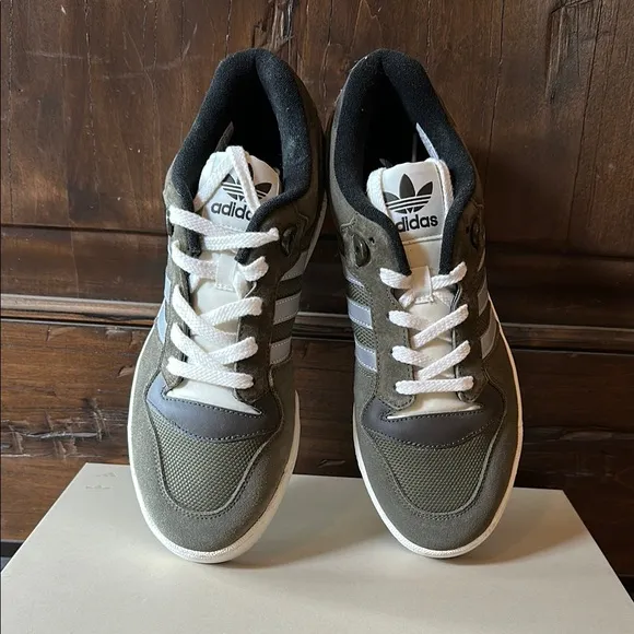 adidas Originals Green and White Sneakers Classic Design