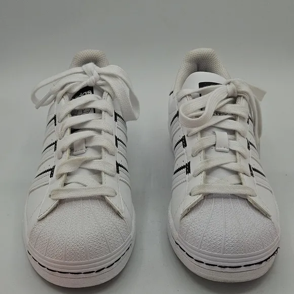 Adidas Originals Superstar thin stripe  sneakers size 4