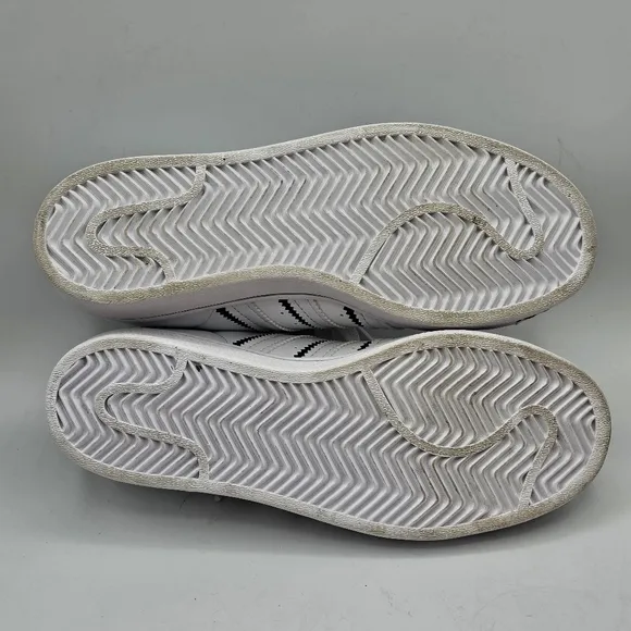 Adidas Originals Superstar thin stripe  sneakers size 4