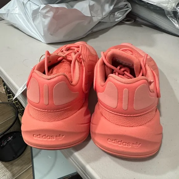 Adidas Ozelia Women's Shoes - Coral size 5Y juniors girls