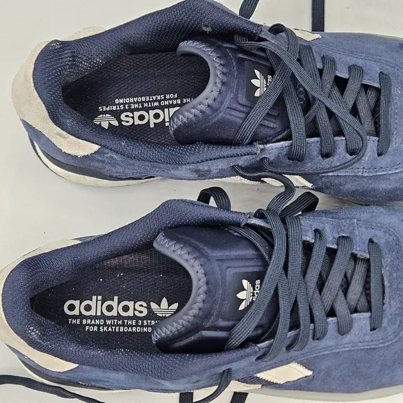 Adidas skateboarding navy shoes size 9