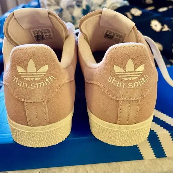 Adidas Stan Smith CS Shoes Women Suede Size 8 Pink New with Box.