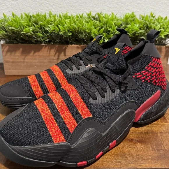 Adidas Trae Young 2 Atlanta Hawks Athletic Basketball Shoes HQ0986 Men’s Size 15