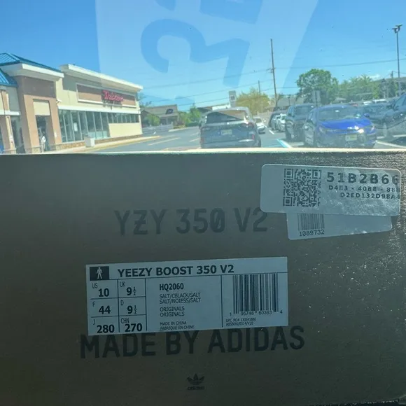 adidas YEEZY Boost 350 V2 Salt - size 10 - BRAND NEW