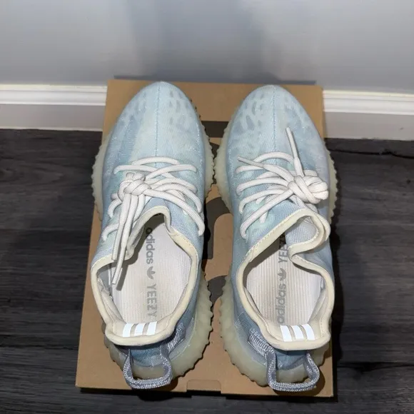 Adidas Yeezy Boost 350 V2 size 5 - Blue (accepting best offer)