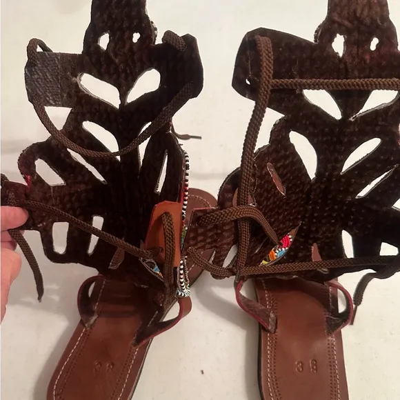 AFRICAN - Beautifully Vibrant Colorful Hand Beaded Sandals Size 38/7.5 to 8 NWOT