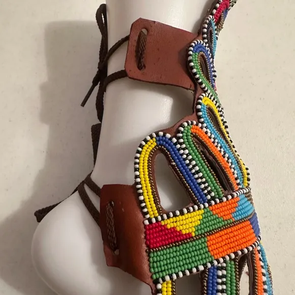 AFRICAN - Beautifully Vibrant Colorful Hand Beaded Sandals Size 38/7.5 to 8 NWOT
