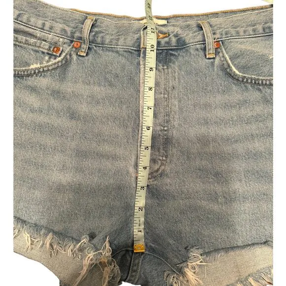 AGOLDE Parker Vintage Cut-Off Denim Shorts in Swapmeet 32 Distressed Raw Hem