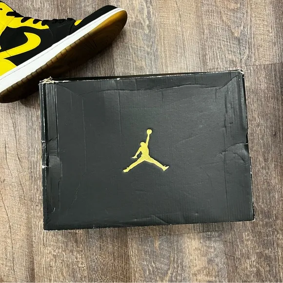 Air Jordan 1 Retro Mid New Love 2017 Yellow Black