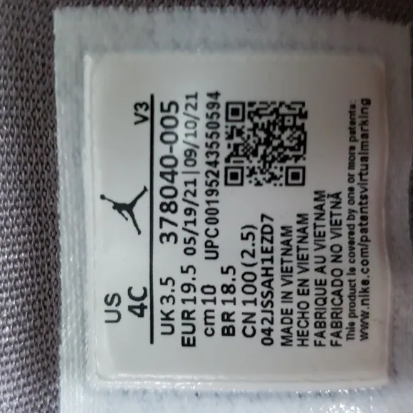 Air Jordan 11 retro “cool grey” size 4c Nike 378040-005 Basketball Shoe 2021 EUC