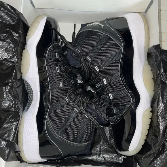 Air Jordan 11 Retro (GS) 7y