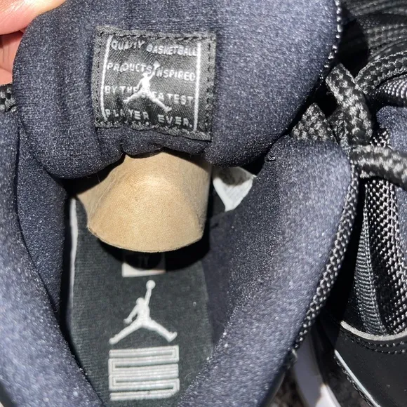 Air Jordan 11 Retro (GS) 7y