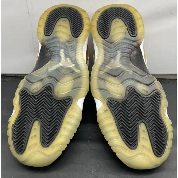 Air Jordan 11 Retro Low Gold White Nike Shoes Boys 5Y Light Use Fast Shipping