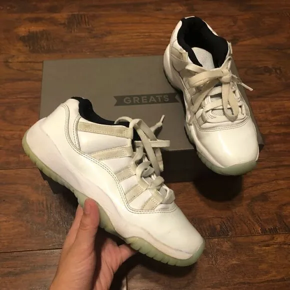 AIR JORDAN 11 retro low legend blue size 5 women = 3.5Y
