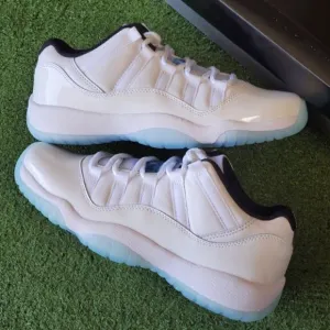 AIR JORDAN 11 retro low legend blue size 5 women = 3.5Y